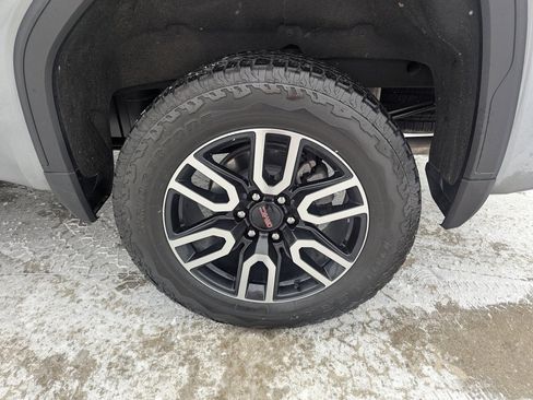 Used 2024 GMC Sierra 1500 AT4 w/ AT4 Premium Package image 16