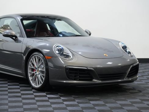 Used 2017 Porsche 911 Carrera 4S AWD/4WD image 9
