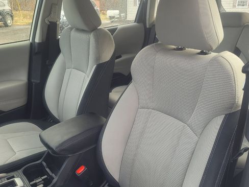 Used 2021 Subaru Forester image 12