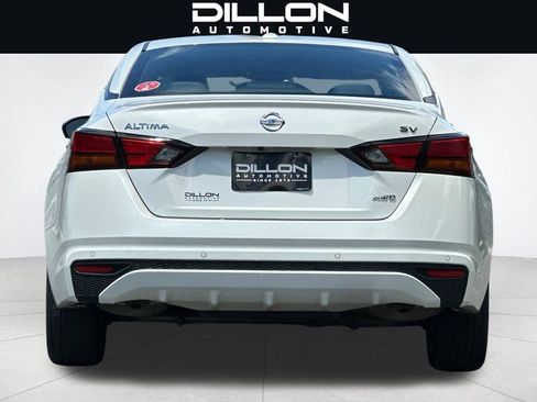 Used 2022 Nissan Altima 2.5 SV AWD/4WD image 5