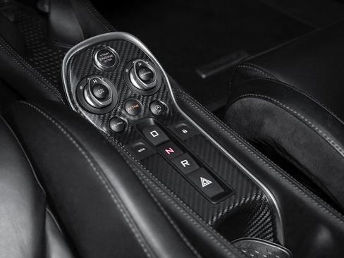 Used 2019 McLaren 600LT image 49