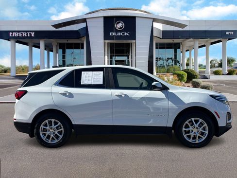 Used 2023 Chevrolet Equinox LT w/ LPO, Floor Liner Package image 3