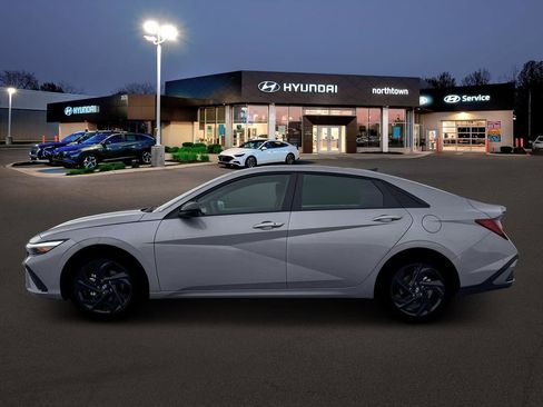 New 2026 Hyundai Elantra Sport image 3
