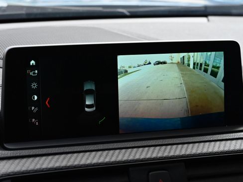 Used 2018 BMW M2 image 12