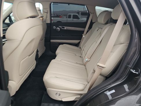 Used 2025 Genesis GV80 2.5T Prestige AWD/4WD image 8