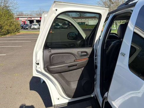 Used 2007 Chevrolet Tahoe LTZ w/ LTZ Preferred Equipment Group image 28