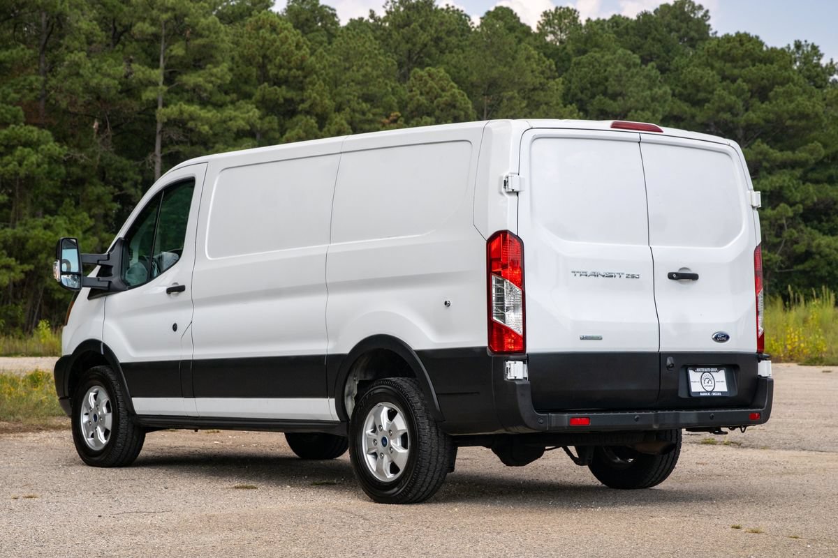 Used 2019 Ford Transit 250 130 Low Roof RWD image 8