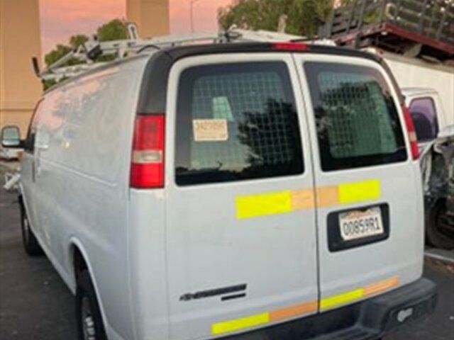 Used 2014 Chevrolet Express 2500 RWD image 4