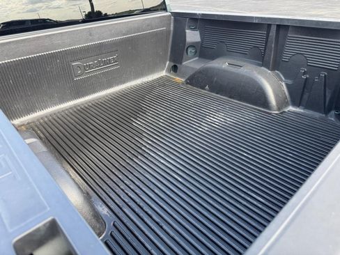 Used 2025 Chevrolet Silverado 1500 LT AWD/4WD image 4