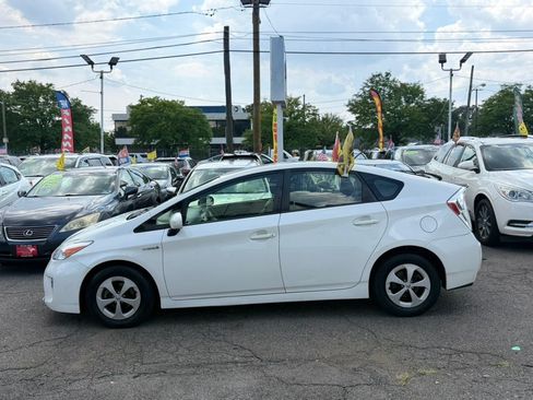 Used 2013 Toyota Prius Two FWD image 5