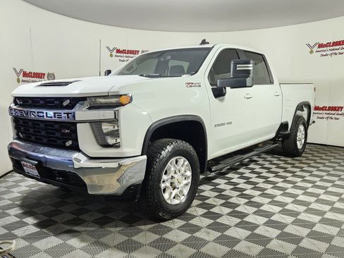 Used 2021 Chevrolet Silverado 2500 LT w/ Z71 Off-Road Package image 3