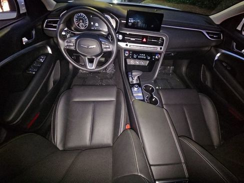Used 2025 Genesis G70 2.5T image 14