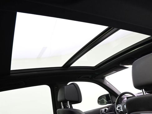 Used 2024 BMW X5 M60i w/ Climate Comfort Package image 17