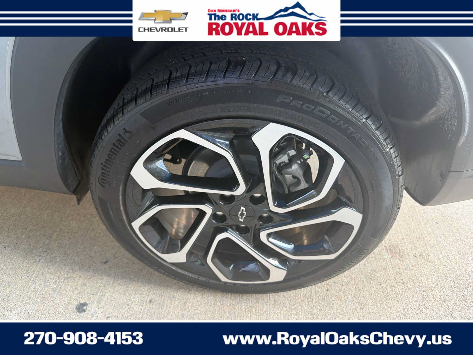Used 2025 Chevrolet Trax RS w/ Sunroof Package FWD image 11
