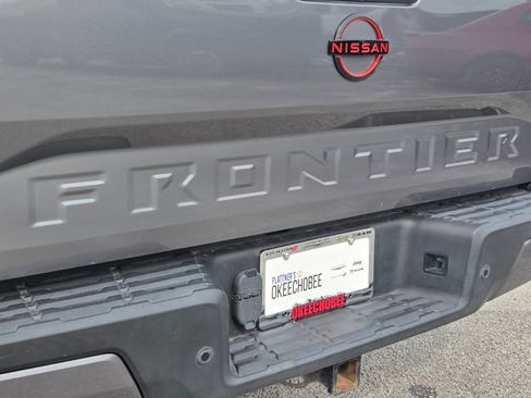 Used 2022 Nissan Frontier SV AWD/4WD image 16
