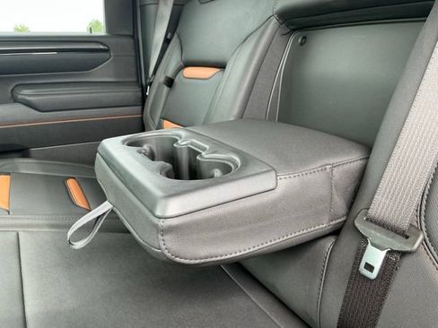 Used 2025 GMC Sierra 3500 AT4 w/ AT4 Premium Plus Package AWD/4WD image 37
