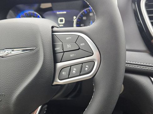 New 2026 Chrysler Pacifica Select FWD image 32
