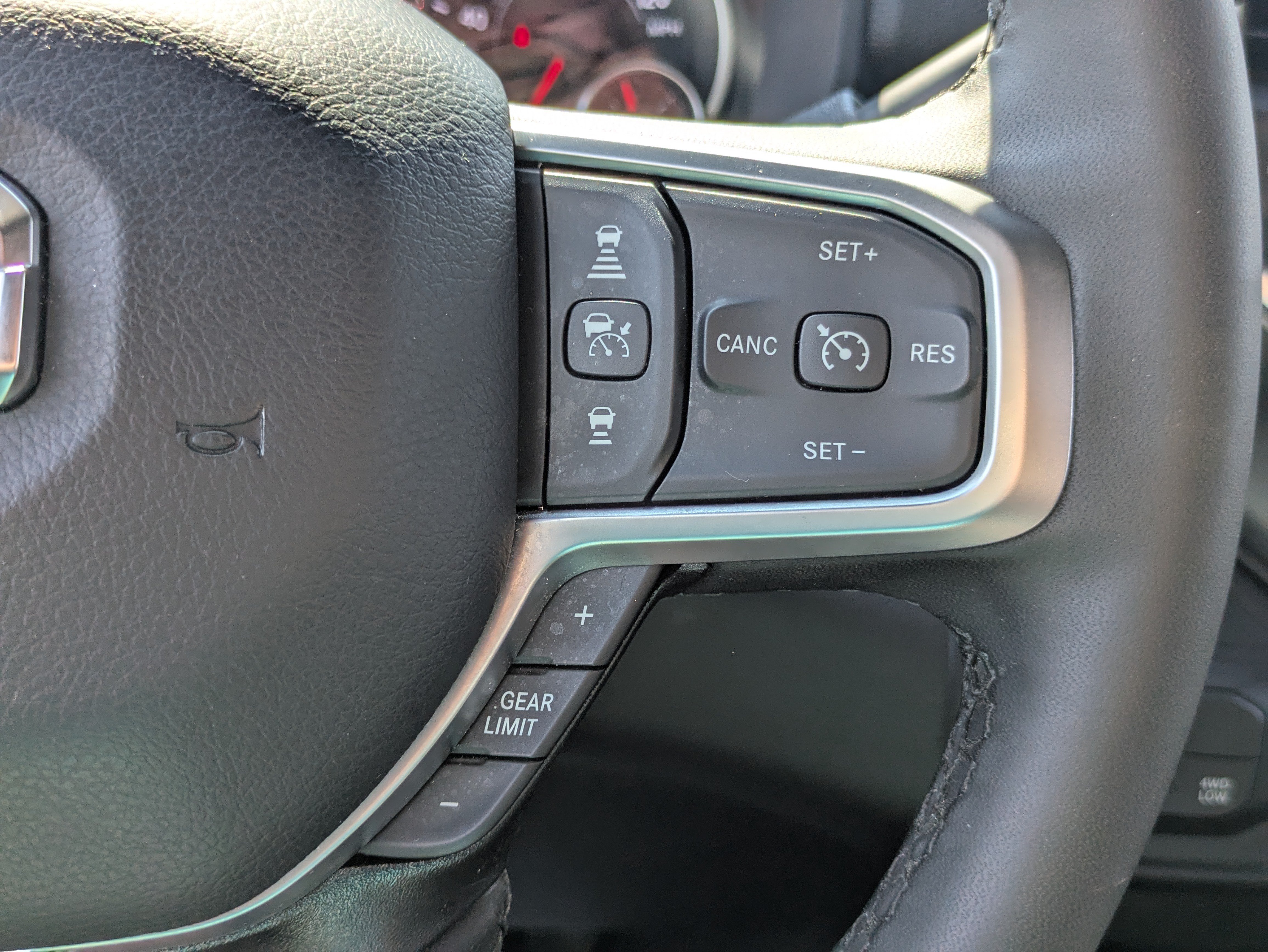 Used 2025 RAM 2500 Big Horn AWD/4WD image 16