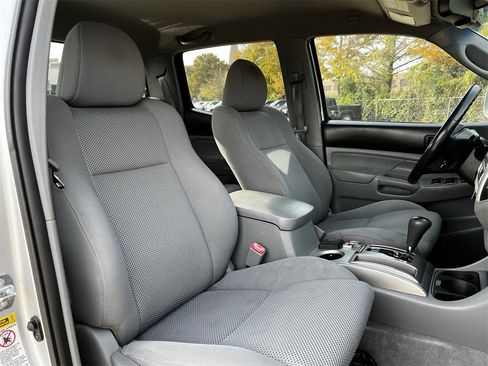 Used 2011 Toyota Tacoma 4x4 Double Cab image 22