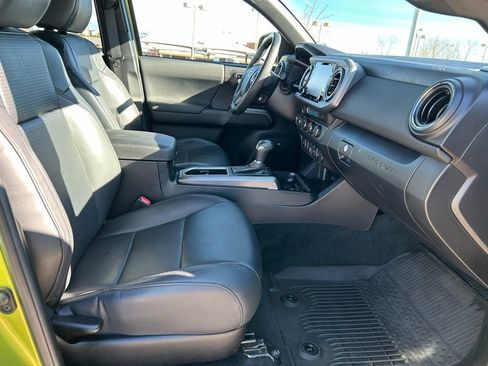 Used 2023 Toyota Tacoma TRD Sport w/ TRD Premium Sport Package image 31