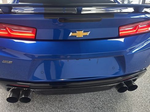 Used 2016 Chevrolet Camaro SS RWD image 36