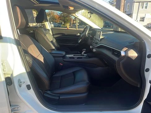 Used 2020 Nissan Altima 2.5 SR w/ Premium Package image 29