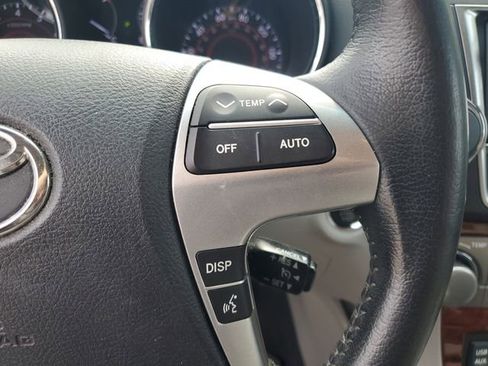 Used 2013 Toyota Highlander Limited AWD/4WD image 13