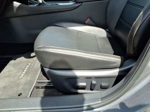 Used 2023 Nissan Sentra SR w/ SR Premium Package FWD image 22