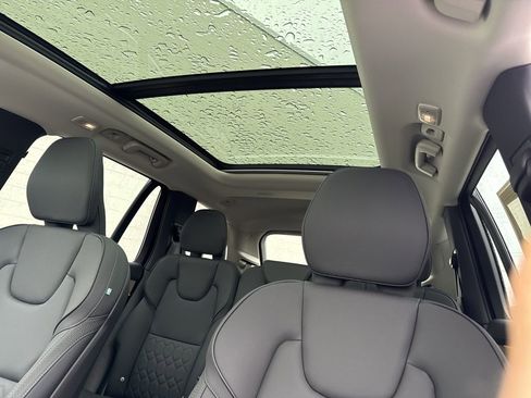 Used 2025 Volvo XC90 B6 Core w/ Climate Package image 35