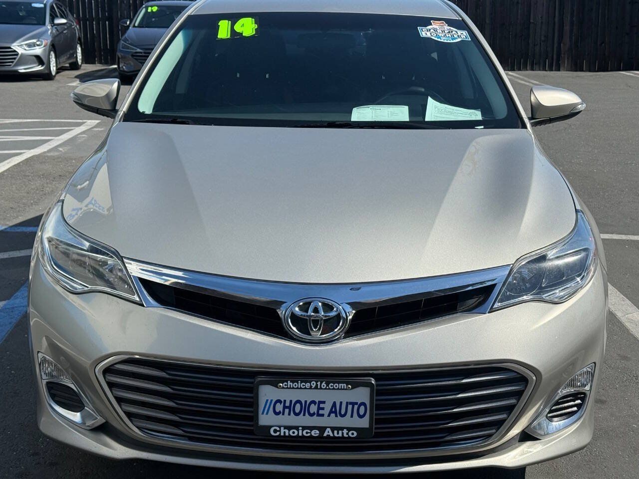 Used 2014 Toyota Avalon XLE FWD image 2