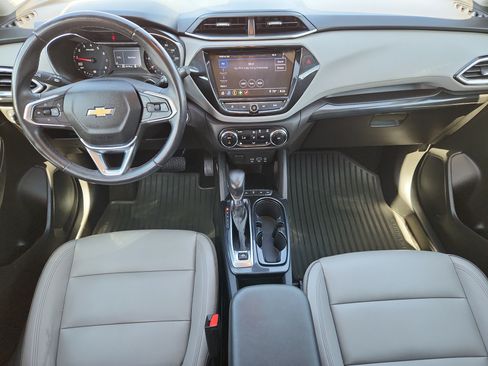 Used 2021 Chevrolet TrailBlazer LT w/ Premium Seating Package AWD/4WD image 12