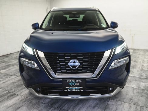 Used 2022 Nissan Rogue Platinum w/ Head-Up Display Package image 2