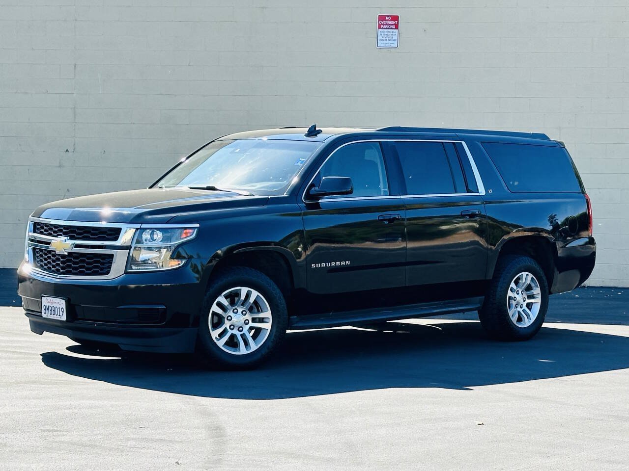 Used 2015 Chevrolet Suburban LT AWD/4WD image 4