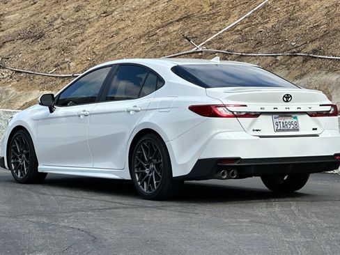 Used 2025 Toyota Camry SE FWD image 6