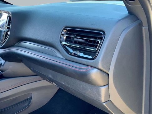 Used 2023 Dodge Durango GT RWD image 19