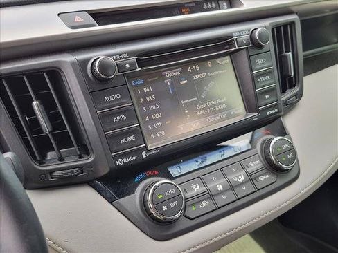 Used 2017 Toyota RAV4 XLE FWD image 12