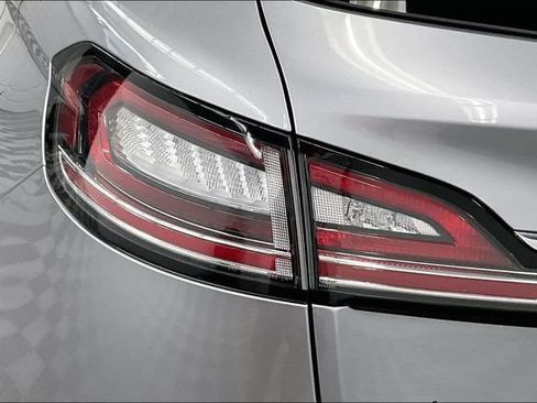 Used 2023 Lincoln Nautilus Reserve AWD/4WD image 35
