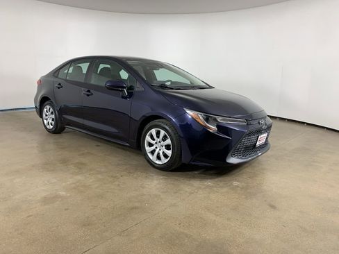 Used 2022 Toyota Corolla LE image 5