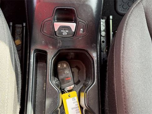 Used 2020 Jeep Renegade Altitude image 22