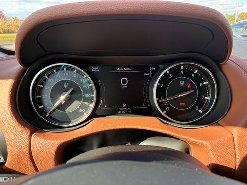 Used 2022 Maserati Levante GT image 17