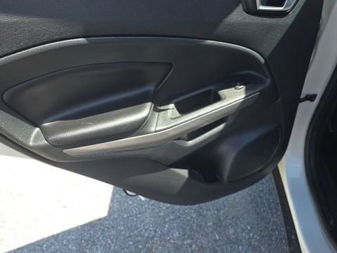Used 2020 Ford EcoSport Titanium FWD image 23