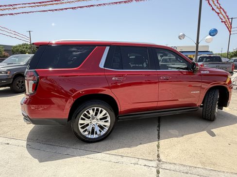 Used 2021 Chevrolet Tahoe High Country w/ Premium Package RWD image 6
