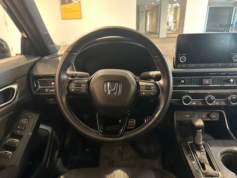 Used 2025 Honda Civic Sport image 28