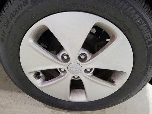 Used 2015 Kia Soul image 18