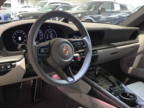 Used 2025 Porsche 911 Carrera S RWD image 18