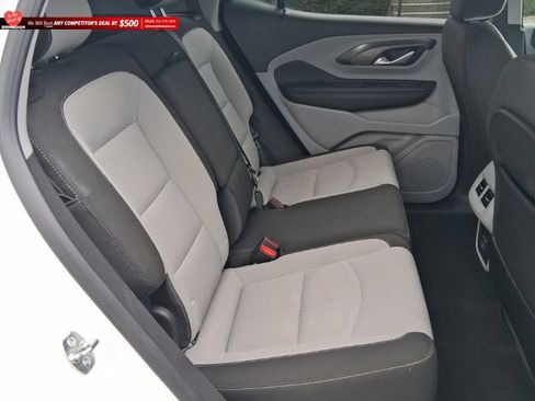 Used 2024 GMC Terrain SLE FWD image 22