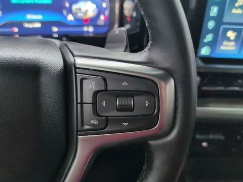 Used 2025 Chevrolet Silverado 1500 LT Trail Boss w/ Convenience Package II image 6