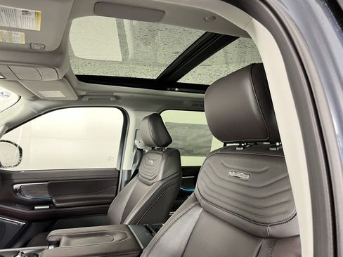 New 2025 Ford Expedition Max Platinum w/ Platinum Ultimate Package image 18