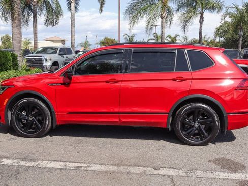 Used 2024 Volkswagen Tiguan SE R-Line FWD image 5