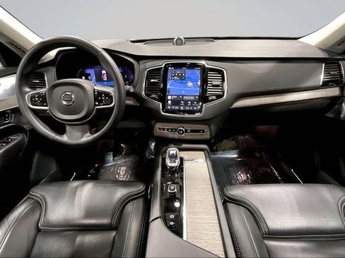 Certified 2023 Volvo XC90 B6 Ultimate w/ Protection Package Premier image 19
